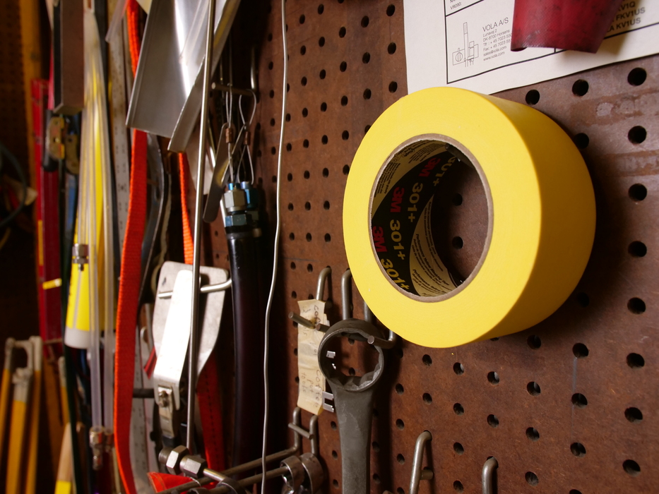 片面粘着テープ